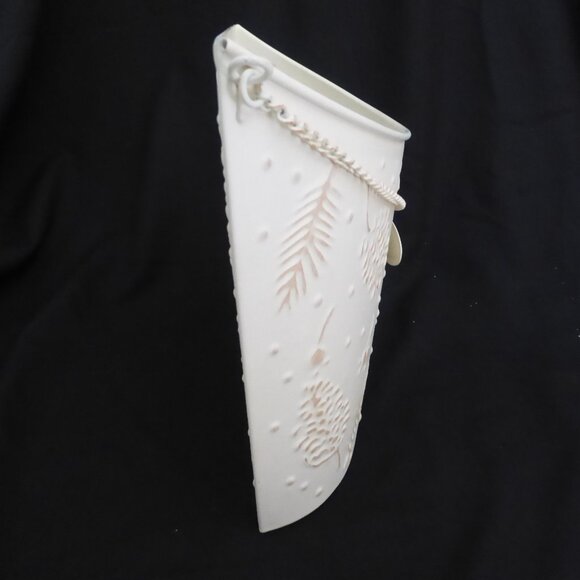 NEW HALLMARK METAL CHRISTMAS GREETING CARD HOLDER TABLE OR WALL PINECONE PATTERN - Picture 7 of 10